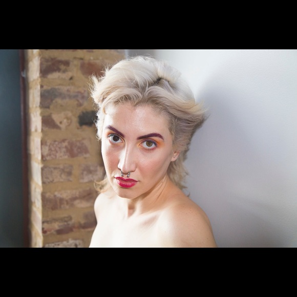 Meet your Posher, Katy - Picture 2 of 8